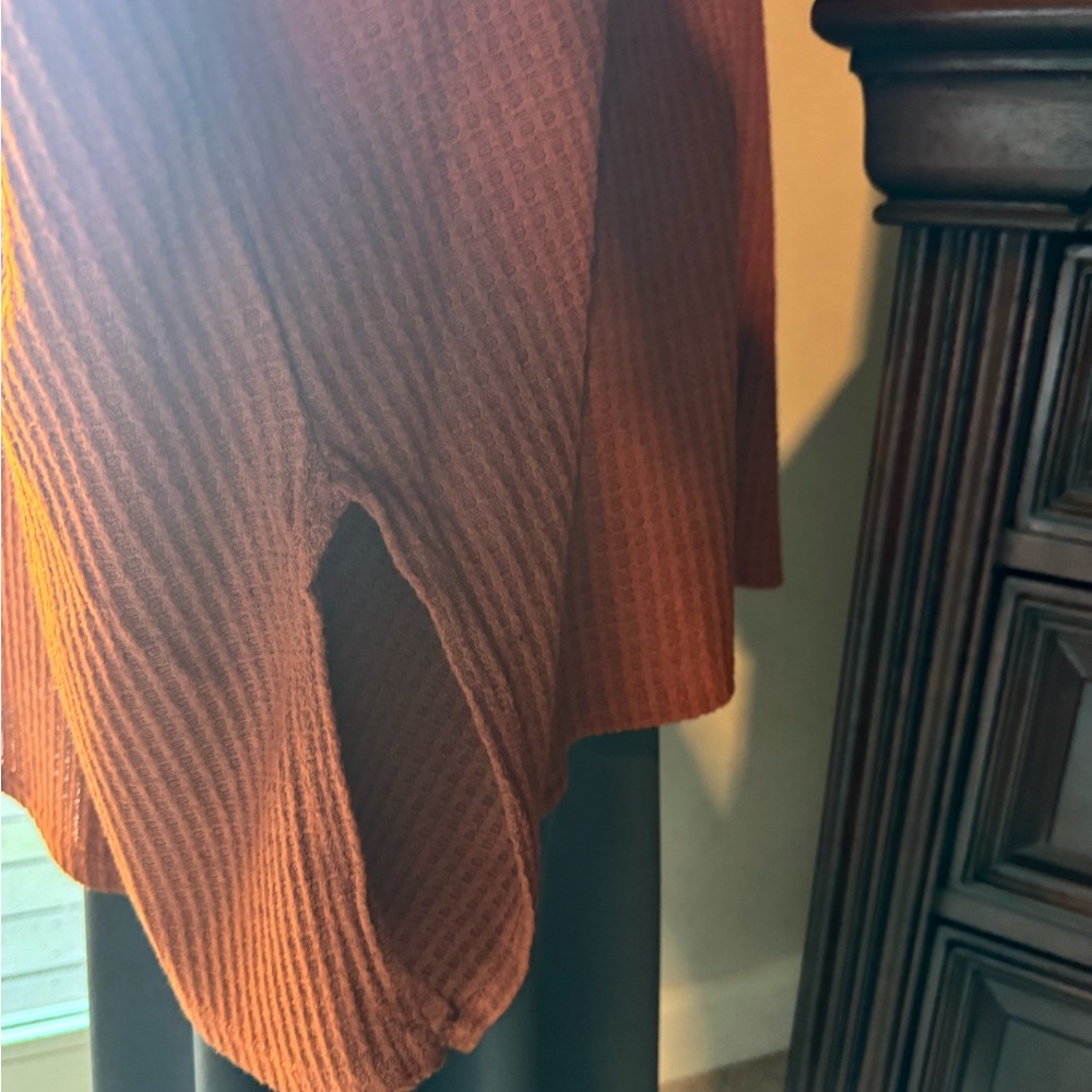 Rust Waffle Neck Cowl Neck Sweater / Tunic Top with Batwing Sleeves - LOVE! 💗 - Picture 4 of 8